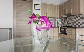 Flat For 3 People Near City Center
